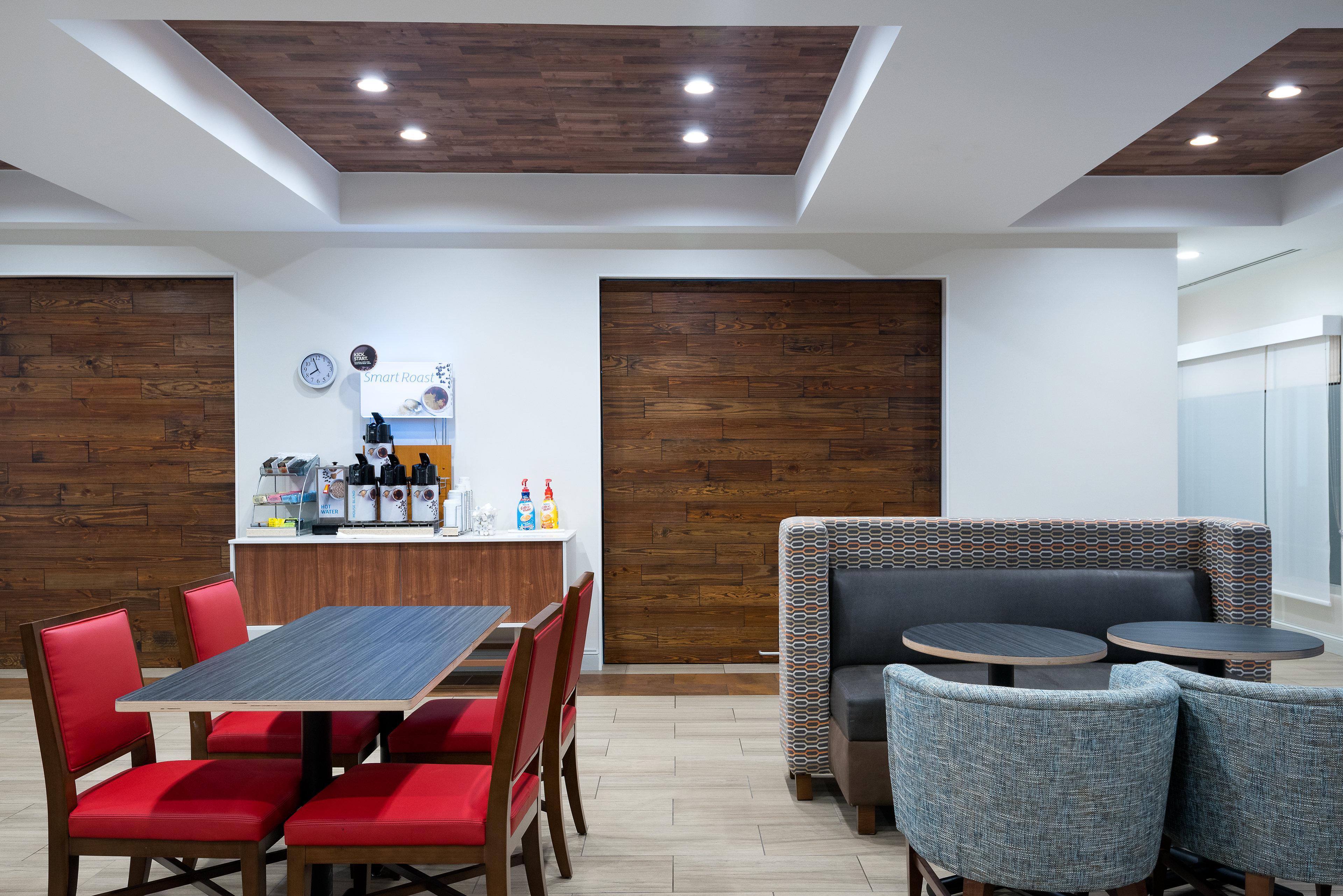 Holiday Inn Express & Suites Florence I-95 & I-20 Civic Ctr By Ihg Exterior photo